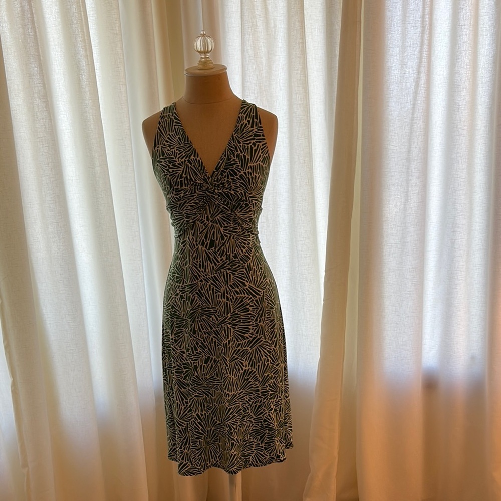 BCBG Stretchy Summer Green and White Patterned Dress
